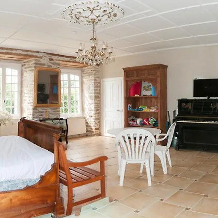 Maison De Maitre De 1789 Renovee Avec Piscine