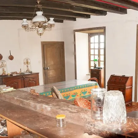 Dom wakacyjny Maison De Maitre De 1789 Renovee Avec Piscine Roannes-Saint-Mary