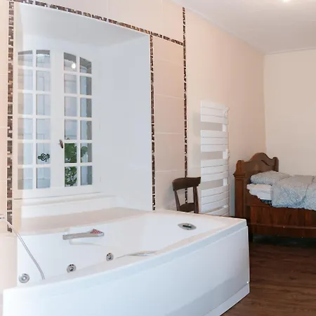 Dom wakacyjny Maison De Maitre De 1789 Renovee Avec Piscine